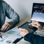 Scott Tominaga Explains How to Choose the Right Financial Expert